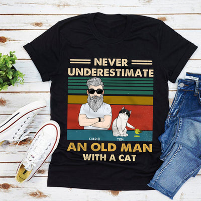 89Customized Never underestimate an old man with his cat Personalized Shirt